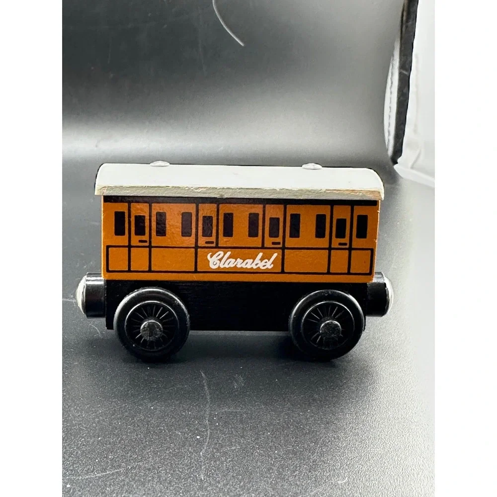 Thomas Wooden Railway Clarabel Coach Train 2001 RARE‎ YEAR Vtg Learning Curve